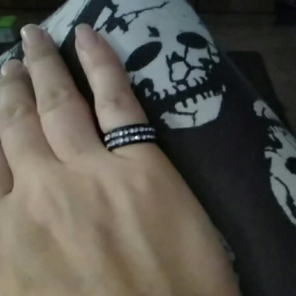 Ring - Picture 3 of 3